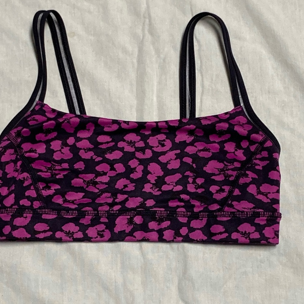 Lululemon size 4 Cheetah Straight Up Sports Bra